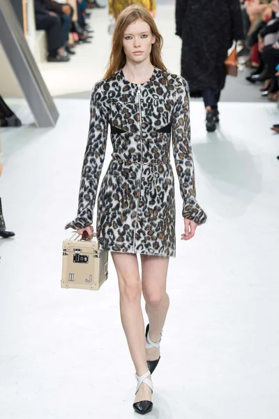 Look 22